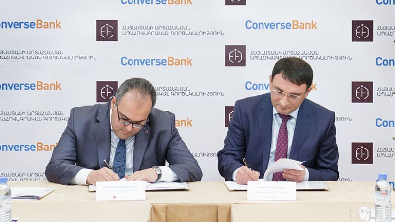 Converse Bank, EIAA sign a memorandum of cooperation