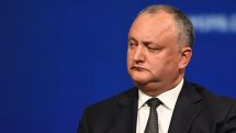 Президент Молдовы Додон пригласил Лукашенко покататься на тракторе