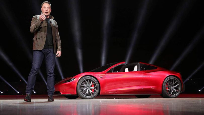 Իլոն Մասկը ներկայացրել է Tesla Roadster էլեկտրական մեքենան, որը Մարս կուղարկվի