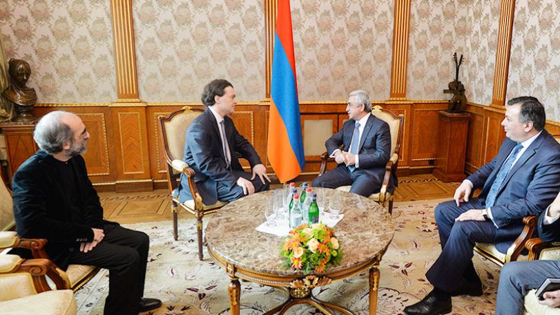 Президент Армении поблагодарил пианиста Евгения Кисина за неповторимое исполнение произведения Комитаса «Крунк»