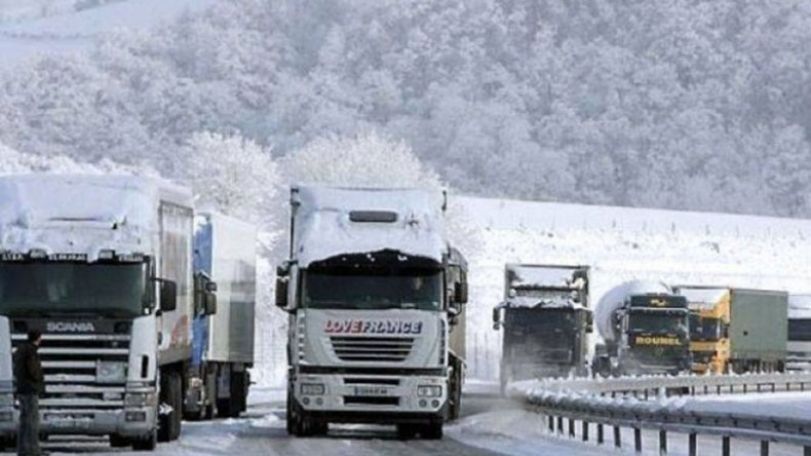 Stepantsminda-Lars highway open only for light passenger vehicles