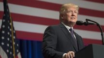 Президент США Д. Трамп объяснил роспуск комиссии по расследованию фальсификаций на выборах заботой о налогоплательщиках