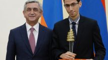 «Շնորհակալ եմ իմ ընտանիքին, որ ինձ ուղարկեցին հայրենիք». խոսում են նախագահի մրցանակի արժանացած աշակերտները