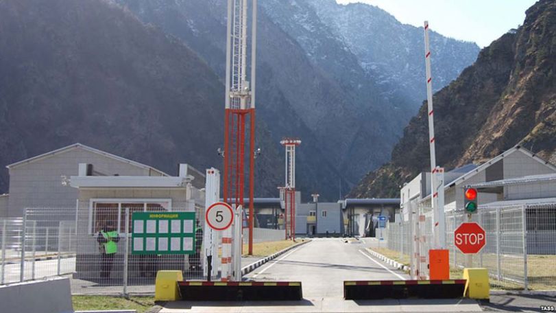 Stepantsminda-Lars highway open for all types of vehicles