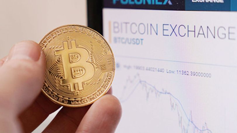 Самая популярная криптовалюта – биткоин – резко подешевела