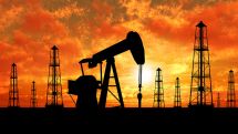 Цены на нефть эталонных марок в понедельник восстанавливаются