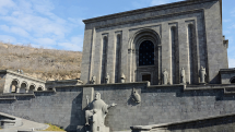 «Ավրորան» շարունակում է աջակցել Մատենադարանին
