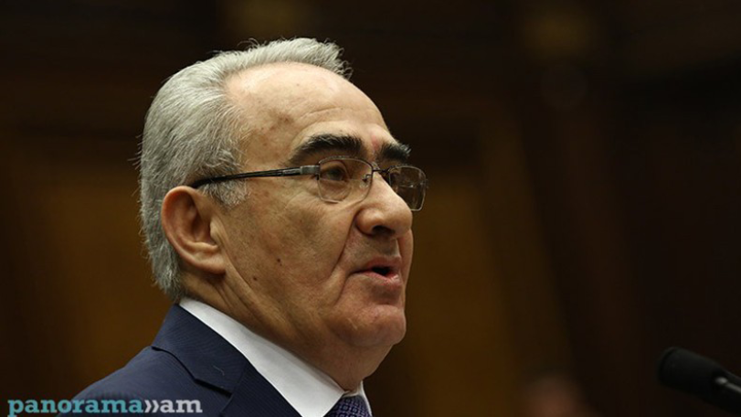 Ծխելու մասին օրենսդրությունը ներկա տեսքով չի ընդունվելու. Գալուստ Սահակյան