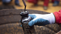 Мировые цены на нефть растут в понедельник