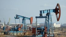 World oil prices up