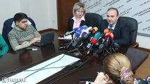 Глава Минобрнауки Армении: Нужно решить проблему тяжелых школьных портфелей, но виноваты во всем также родители и учителя