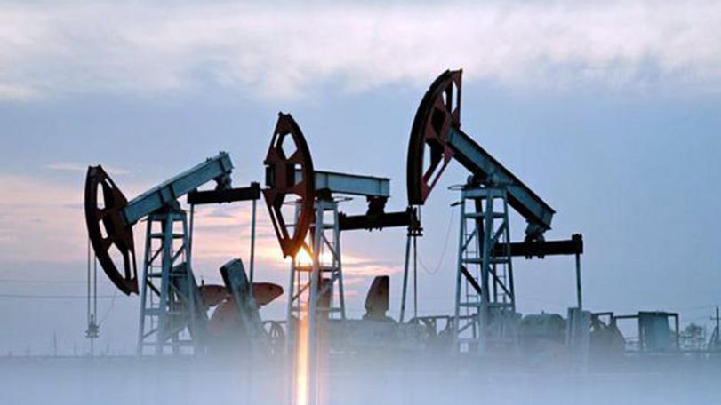 Цены на нефть эталонных марок снижаются утром в четверг