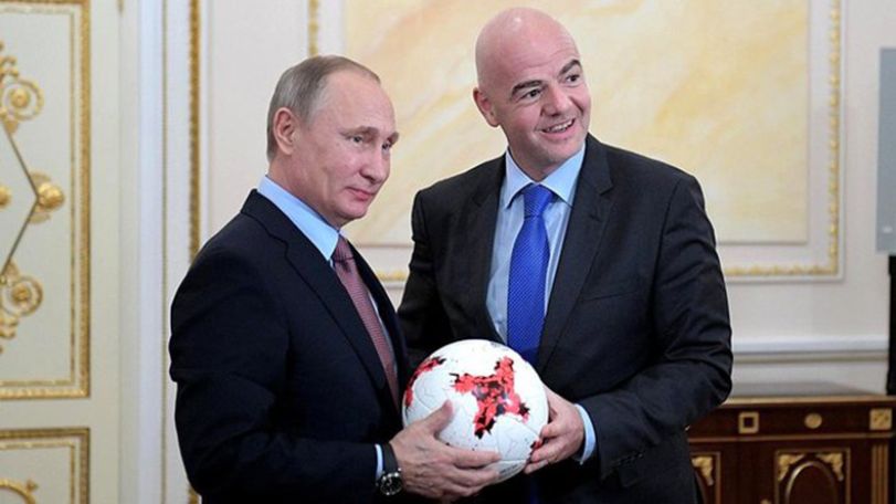 Футбол в Кремле: Сеть «взорвало» видео с игрой Путина и Инфантино