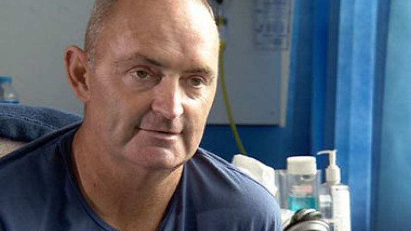 Surgeons carry out first European keyhole kidney transplant