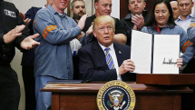 Президент США Д.Трамп подписал указ о введении пошлин на металл, в ЕС уже планируют ответные шаги