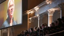 Дмитрий Хворостовский посмертно награжден первой Международной профессиональной музыкальной премией BraVo