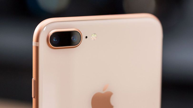 Компания Apple приостановила производство iPhone