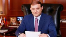 Мэр Еревана: Армянский театр по-прежнему вносит значительный вклад в дело сохранения духовных ценностей
