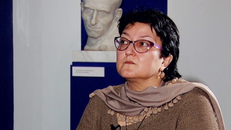 President Sargsyan congratulates Honored Art Worker Sona Hovhannisyan on jubilee