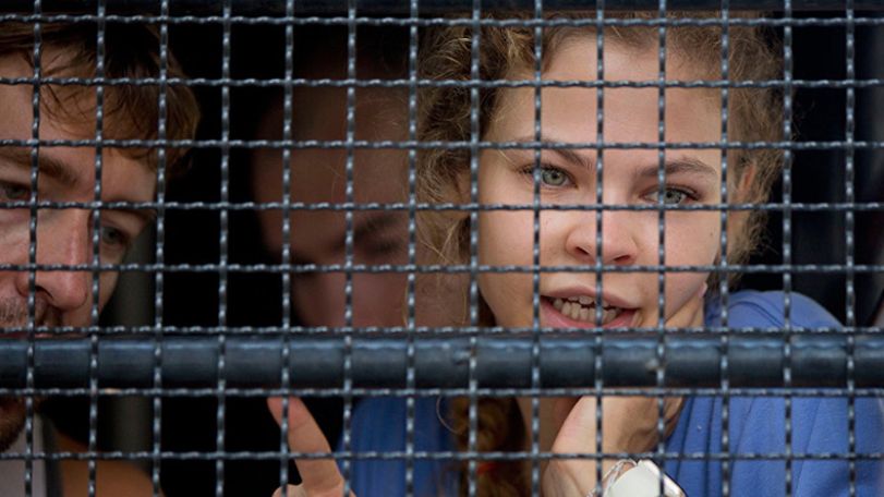 Адвокат: российские «секс-инструкторы» Настя Рыбка и Алекс Лесли готовы признать свою вину