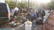 Митингующие во главе с Николом Пашиняном провели ночь на Площади Франции в центре Еревана