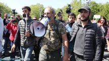 Митингующие во главе с Николом Пашиняном продолжают перекрывать центральные улицы в Ереване