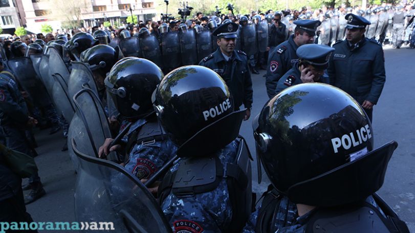 Police make fresh calls as opposition protests continue in Yerevan