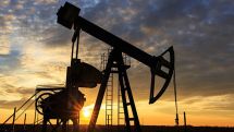Мировые цены на нефть уверенно растут в понедельник утром