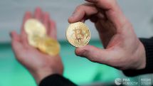 Самая популярная криптовалюта в мире – биктоин – подешевела
