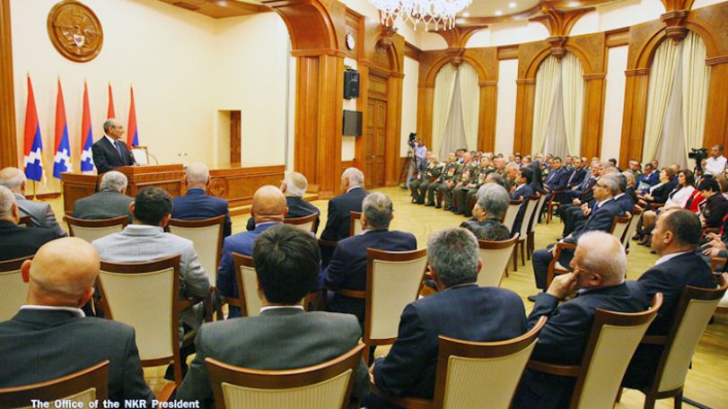 Artsakh leader awards group of soldiers, freedom fighters on May Triple Holiday