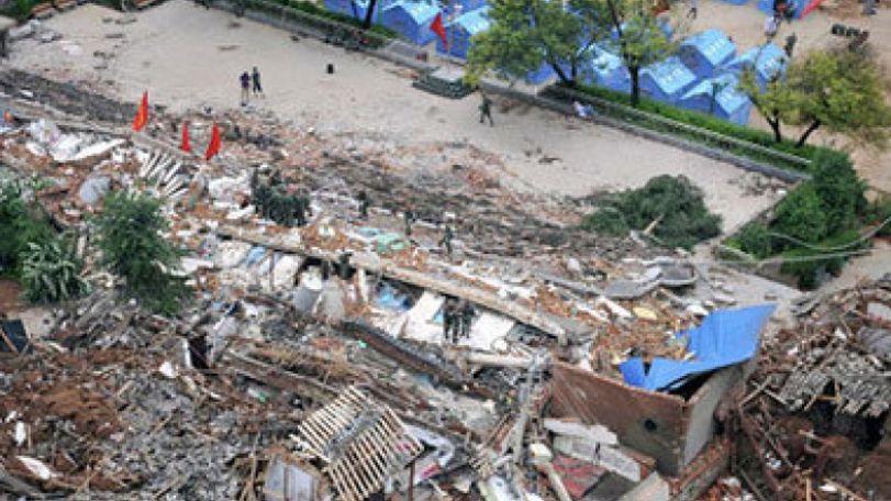 Earthquake in China kills one, hurts over 320
