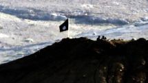 Kobane: Civilians flee IS street-to-street fighting