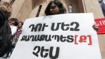 Armenians protest outside Yerevan Municipality, demand mayor’s resignation