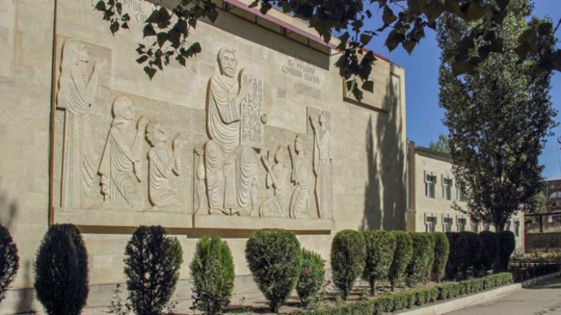 Շիրակի պետական համալսարանի ռեկտորատը զսպվածության կոչ է անում