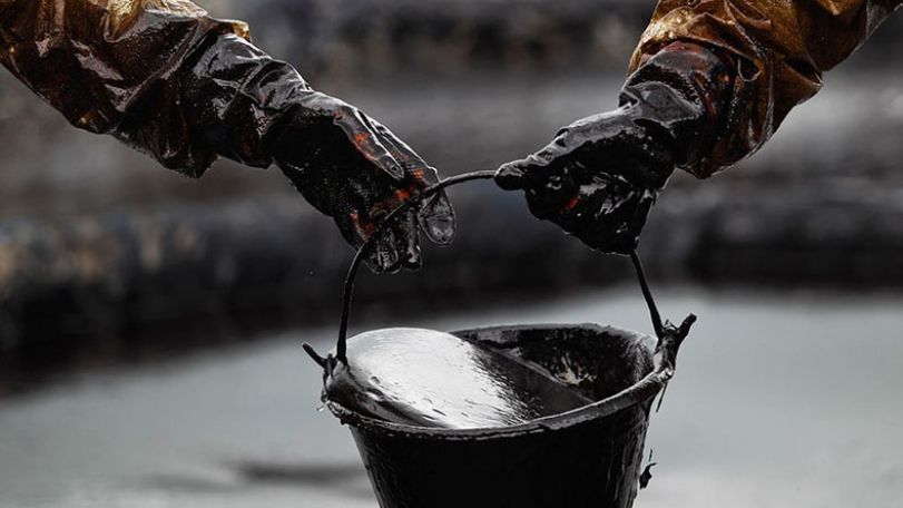 Стоимость нефти в понедельник продолжает падение