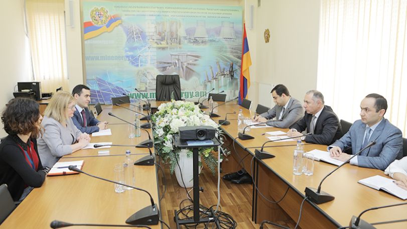 Armenia’s energy minister meets British ambassador