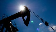 Мировые цены на нефть снижаются в пятницу утром