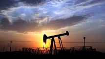 Мировые цены на нефть во вторник утром снижаются