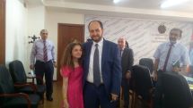 Թեև՝ ԿԳ նախարարը վստահեցնում է, որ գործընթացի արդյունքում որևէ երեխայի վիճակ չի կարող վատանալ