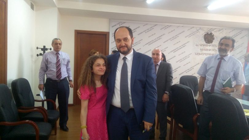 Թեև՝ ԿԳ նախարարը վստահեցնում է, որ գործընթացի արդյունքում որևէ երեխայի վիճակ չի կարող վատանալ