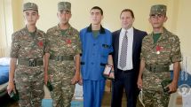Defense minister visited the wounded soldier