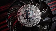 Стоимость самой популярной в мире криптовалюты – биткоина – стабилизировалась возле отметки в 6,5 тыс. долларов
