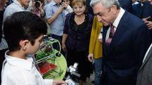 Հոբելյանական «ԴիջիԹեք էքսպո»-ին արված նվերը
