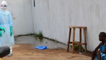 Ebola crisis response: Cuba sends doctors, US deploys troops
