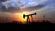 Мировые цены на нефть растут в пятницу утром
