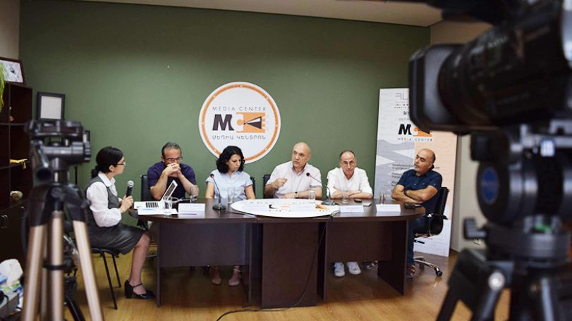 Քաղաքական տարբեր  ճամբարների համակիրները ֆեյսբուքը դիտում են իրար հետ հաշիվներ մաքրելու հարթակ. Աշոտ Մելիքյան
