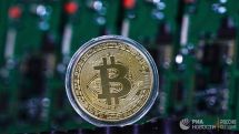 Стоимость биткоина в понедельник торгуется на уровне выше 8.1 тыс. долларов