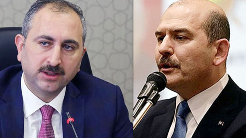 US sanctions two Turkish officials over detention of pastor