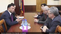 Armenian parliament vice speaker, Russian ambassador discuss bilateral ties