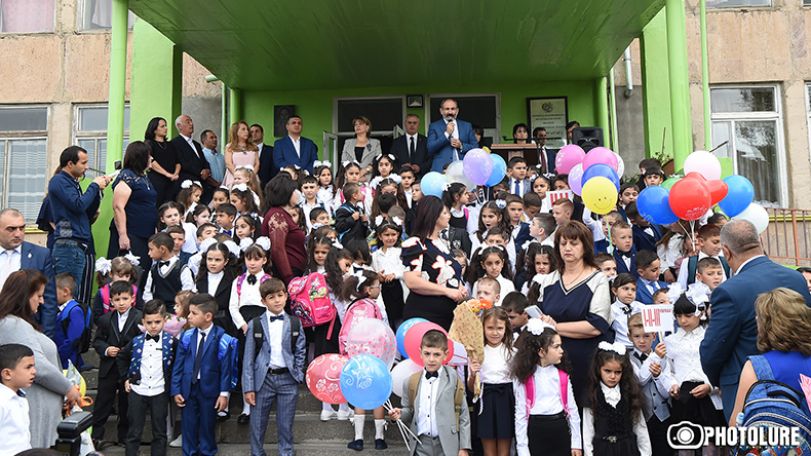 Armenian PM: Schools of new Armenia should prepare children to fly